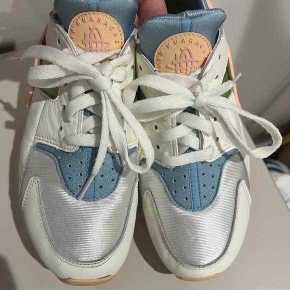 Nike Air Huarache Women’s Size 9 White Blue Green Sneakers - Picture 7 of 9